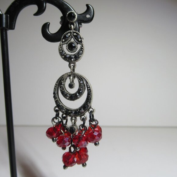 Chainmail Necklace & Earrings Set Silver with Red Beads Choker Collar Dangle - Picture 7 of 16